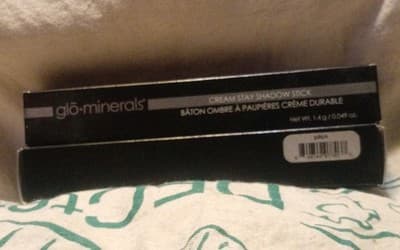 2X glo Minerals Cream Stay Shadow Sticks, Pitch, 1.4g/0.049oz ea. - Image 1
