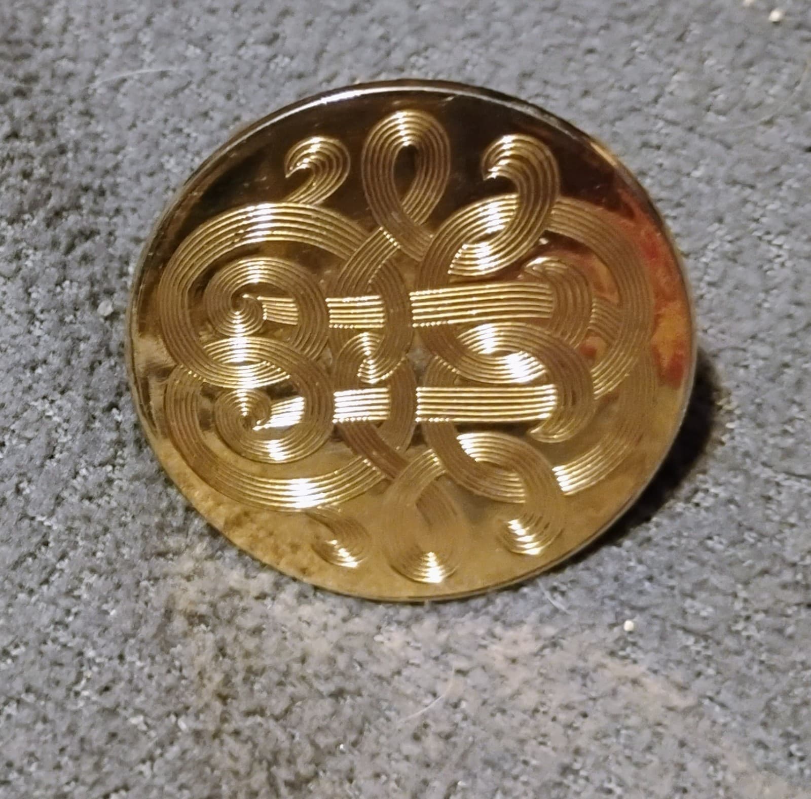 Vintage Gold-toned Scarf Clip - Image 1