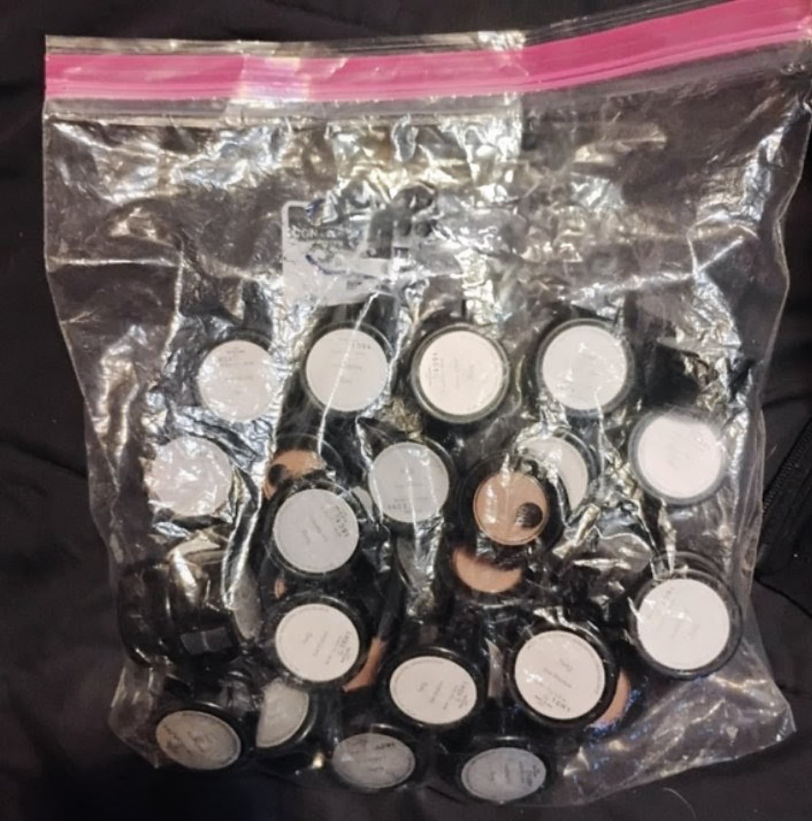 Glo Skin Beauty Discontinued Eyeshadow-"Twig" -, 18 count , NOS! - Image 1