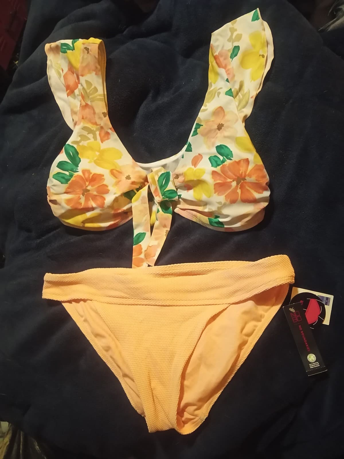 Time & Tru Floral Top (M) & No Boundaries Textured Bottoms (LG) Set - Image 1