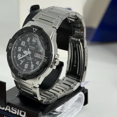 Casio MRW200HD-1BV, Analog Watch, Bracelet Band, Day/Date, 100 Meter WR - Image 1