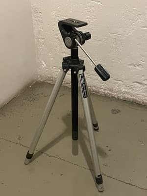 Davis & Sanford Tripod DG/H4 DS Tilt Head Aluminum Camera Tripod - Image 1