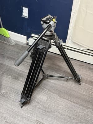 MILLER DS10 Fluid TRIPOD SPIKED FOOT - Image 1