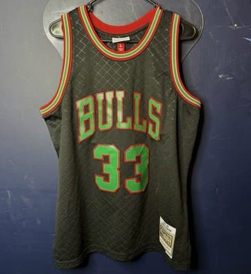 Scottie Pippen Chicago Bulls 1997-98 Mitchell & Ness NBA Jersey Large - Image 1
