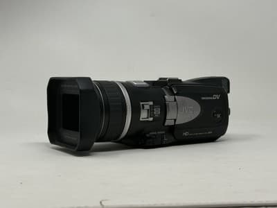 VINTAGE JVC JY-HD10U Digital Video Camera. FOR PARTS ONLY. NOT TESTED. - Image 1