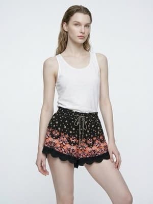 Mudd Juniors XS Black Floral Lace Relaxed Fit Elastic Waist Casual Shorts - Image 1