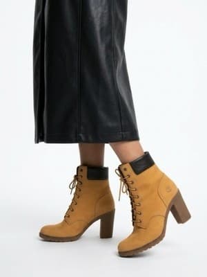 Timberland Lace Up Block Heel Bootie Beige Leather Ankle Outdoor Style Size 6.5 - Image 1