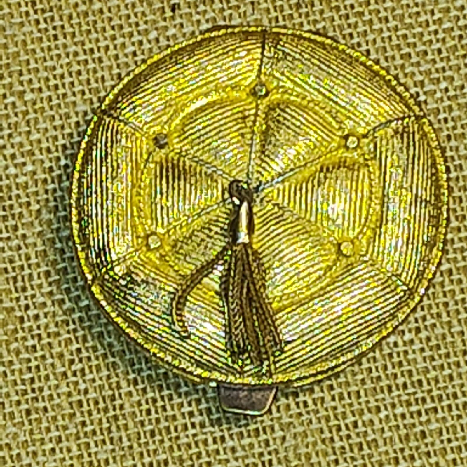 Vtg Max Factor Persian Pillow Compact Creme Puff Translucent Presses Powder GOLD - Image 1