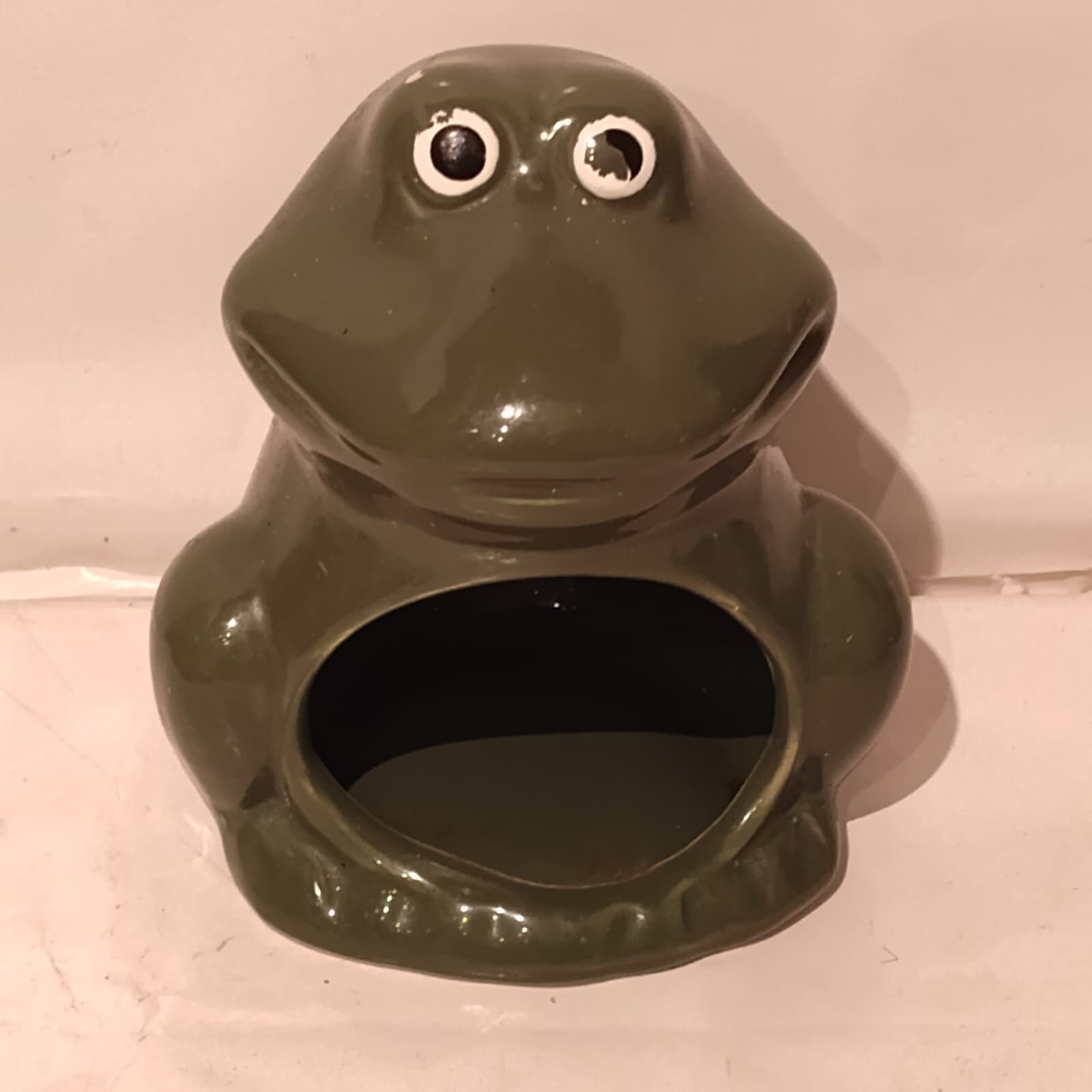 Vintage Distressed Smiling Happy Green Frog Soap Sponge Loofah Holder Pottery - Image 1