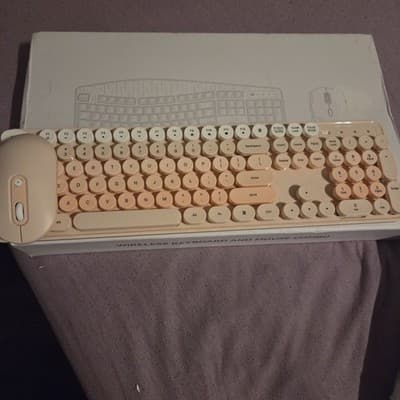 Wireless Keyboard And Mouse Combo Model: PC403A