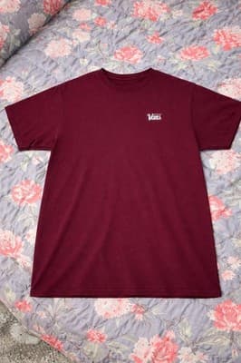 Vans Shirt Medium M Red White Logo Tee Short Sleeve Adult Casual Mens Top Casual