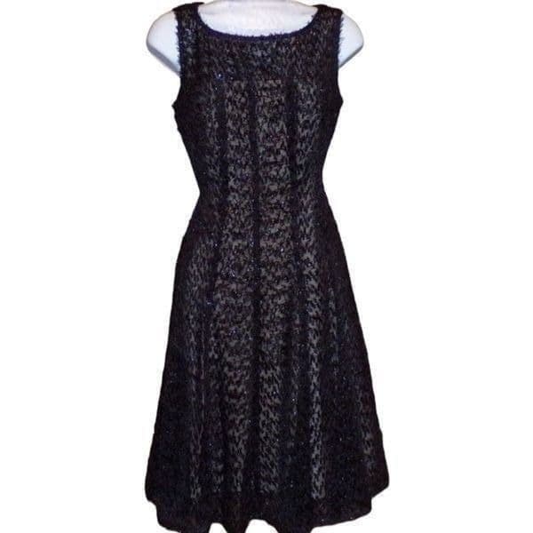 J. TAYLOR *NWT* Black Beige Shimmer Metallic Eyelash Fit and Flare Soft Textured - Image 1