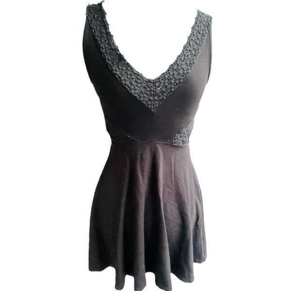 French Connection Little Black Dress VNeck Fit & Flare w/Lace Detail Size 2 - Image 1
