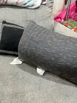 Set Of 2 Decorative Pillows. - Image 1