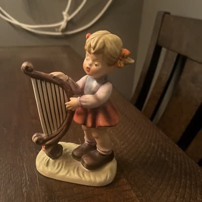 Vintage Ceramic Figurine Girl w/ Pigtails Playing Harp Enesco? Napco? - Image 1