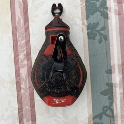 Milwaukee 48-22-3980 100ft. Bold Chalk Line Reel - Image 1