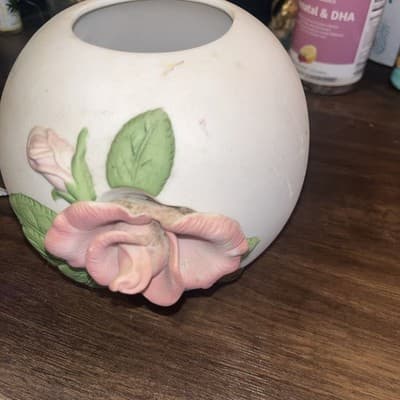 VINTAGE TELEFLORA CERAMIC BALL VASE ROSE FLOWER Designed By Cathi - Image 1