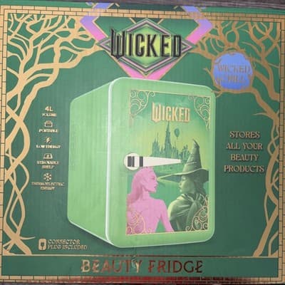 Wicked Beauty Fridge /Glinda Green 4L Portable Mini Refrigerator UNIVERSAL NIB - Image 1