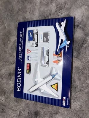 Daron BOEING Airport Toy Play Set Die Cast Playset Set Rt 7471 NEW