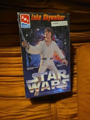 AMT ERTL Star Wars Luke Skywalker Model Kit 1995 Collector Edition 8783 - SEALED - Image 1