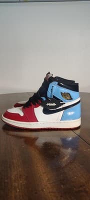 Nike Air Jordan 1 Retro OG Fearless UNC Chicago Shoes Mens Size 5 CK5666-100