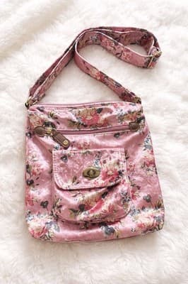 Time and Tru Pink Velure Purse - Image 1