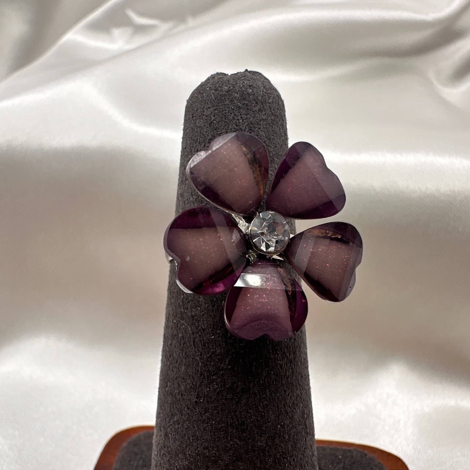 Vintage Y2K Silver Tone Floral Ring Statement Retro Women's Classic Jewelry - Image 1