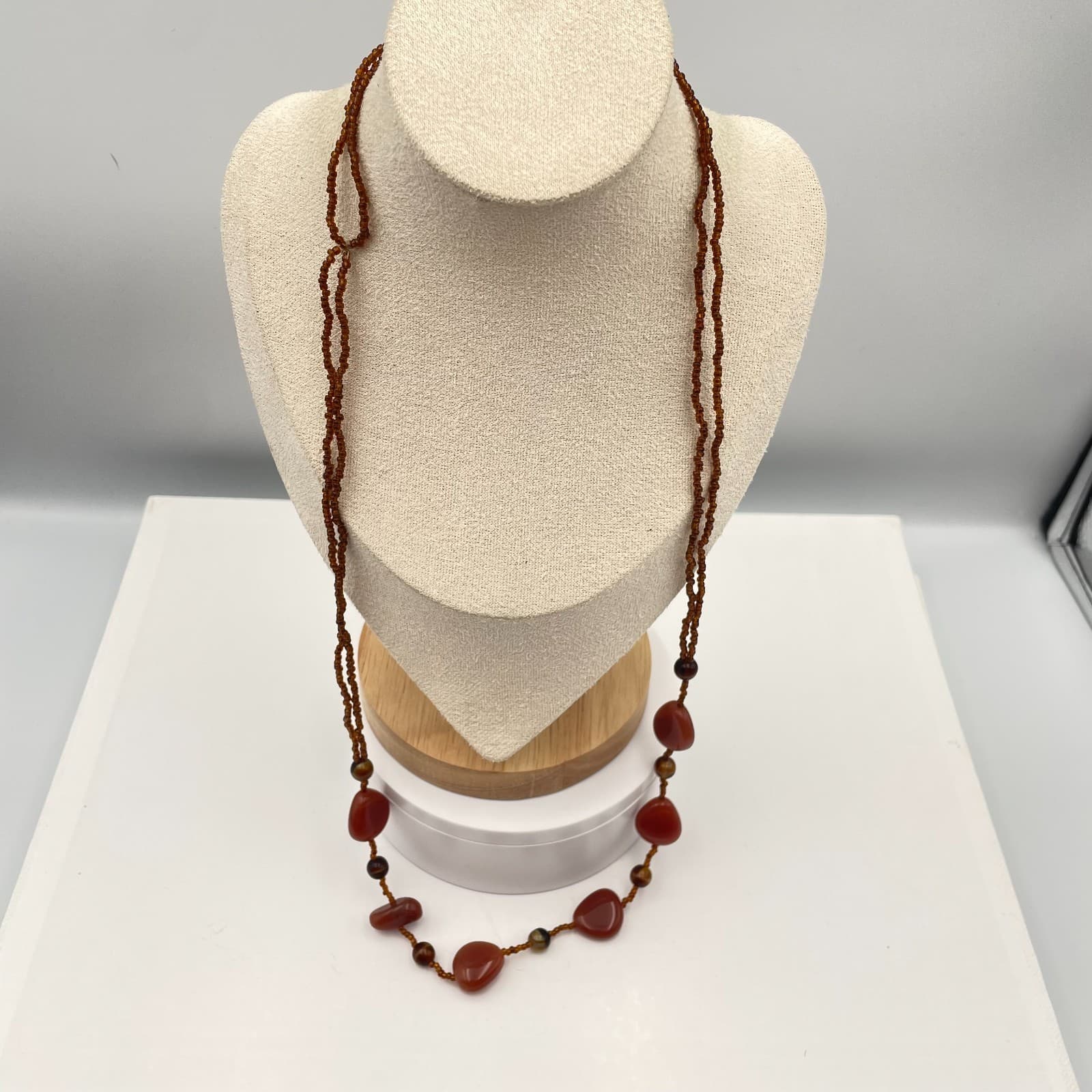 Vintage 90s Beaded Necklace Boho Retro Women's Classic Fashion Jewelry - Image 1