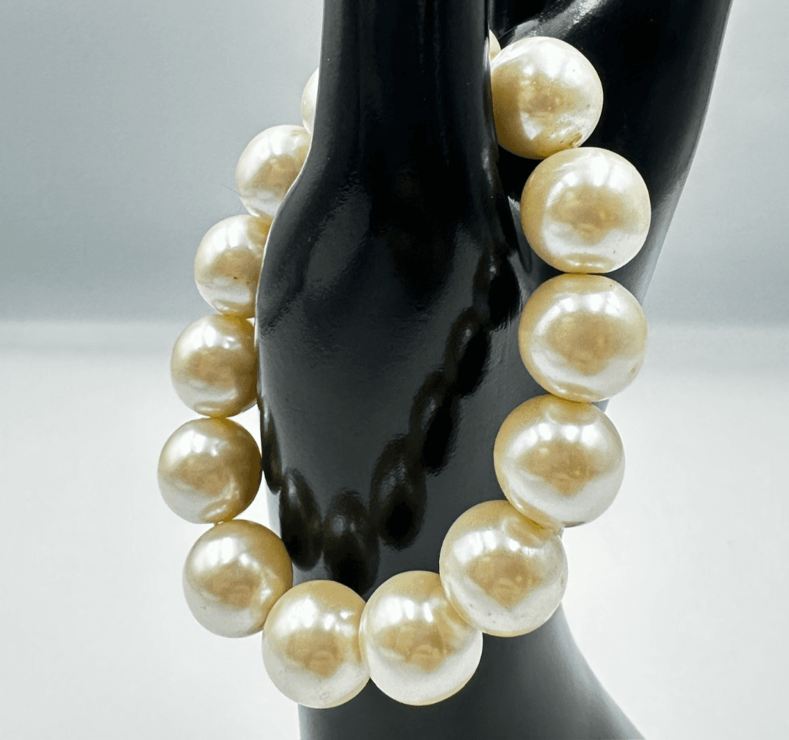 Vintage Chunky Large Faux Pearl Stretch Bracelet Beaded Statement Jewelry Y2K - Image 1