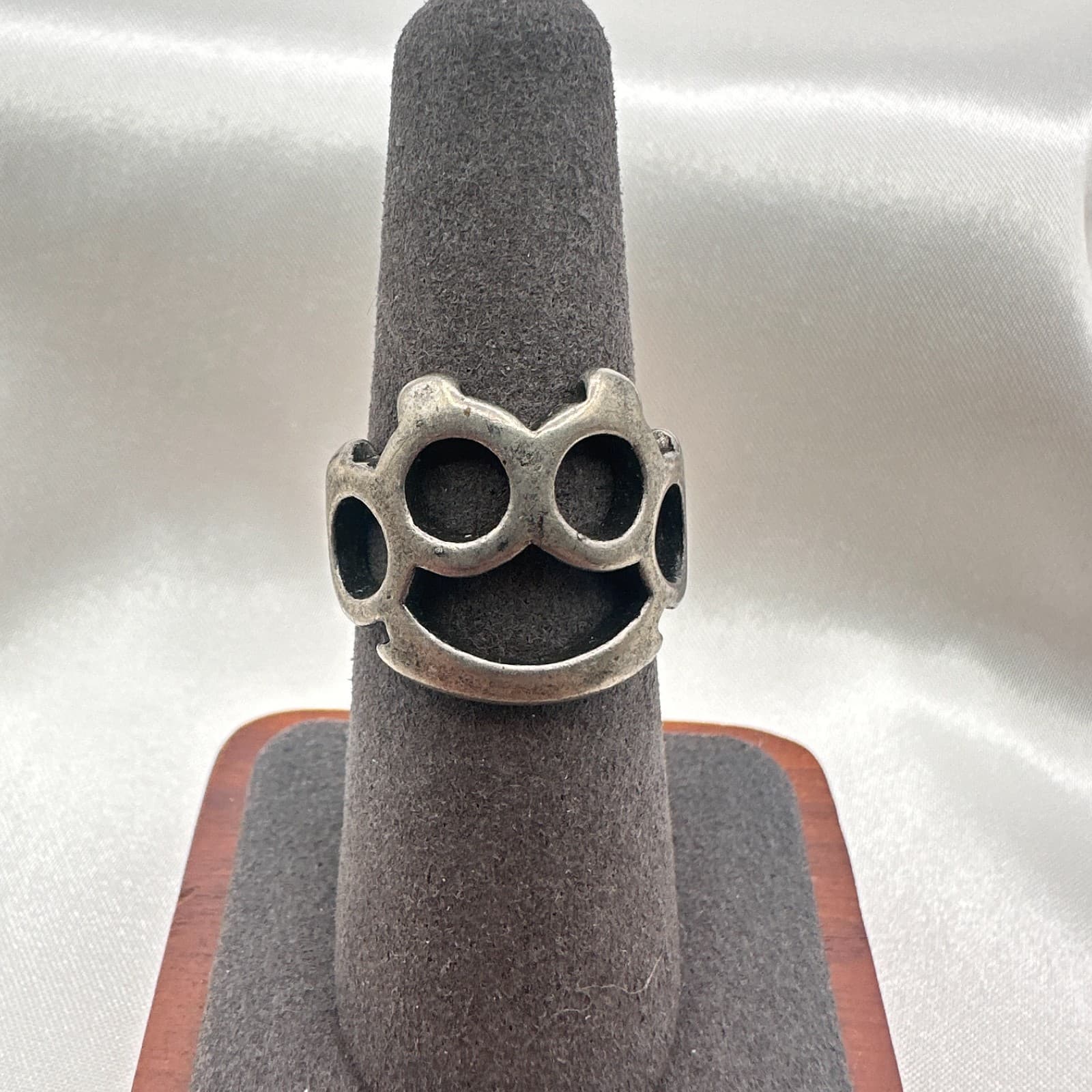 Vintage 90s Silver Tone Knuckle Duster Ring Biker Punk Statement Band Jewelry - Image 1