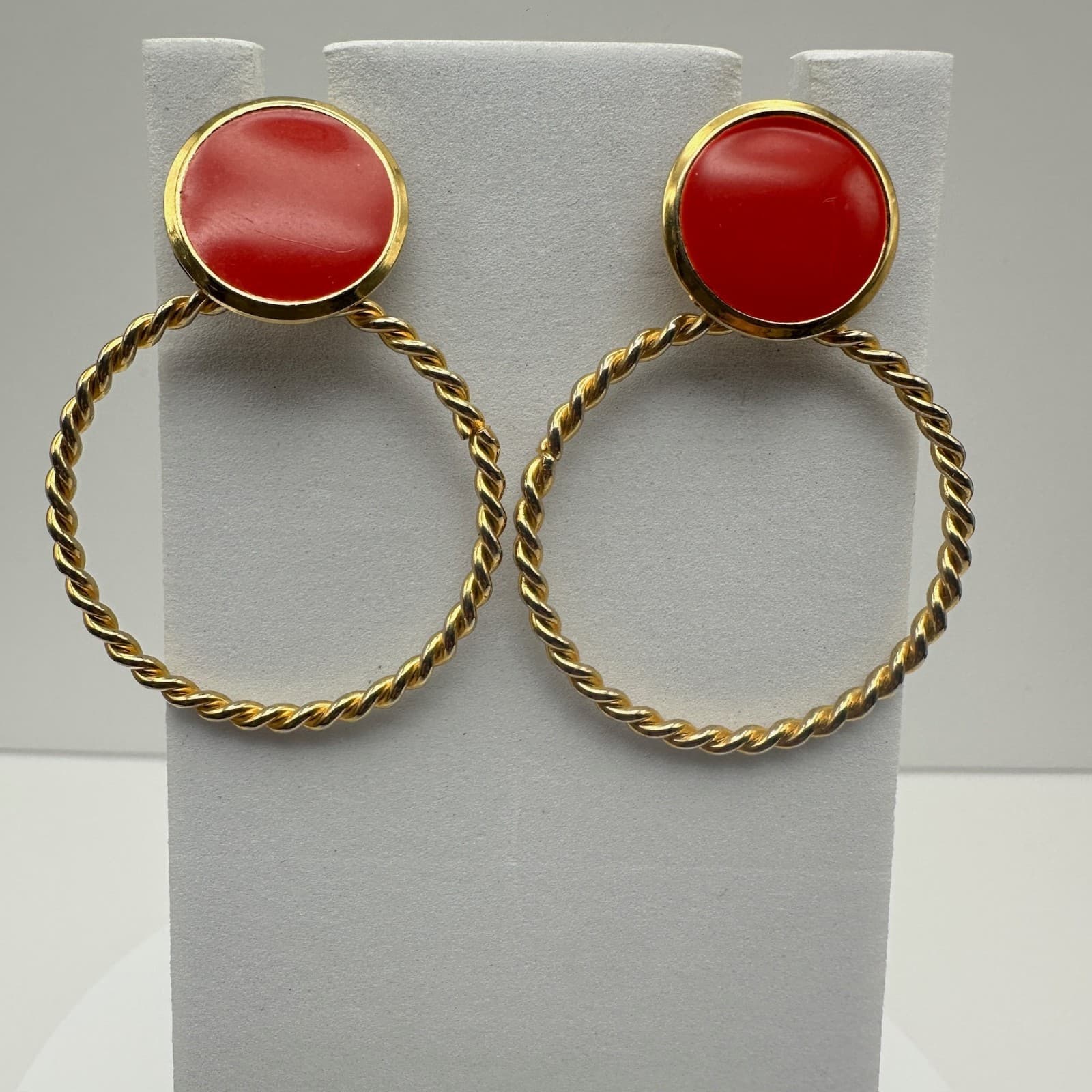 Vintage 80s Gold Tone Red Enamel Twisted Rope Dangle Drop Hoop Earrings Jewelry - Image 1