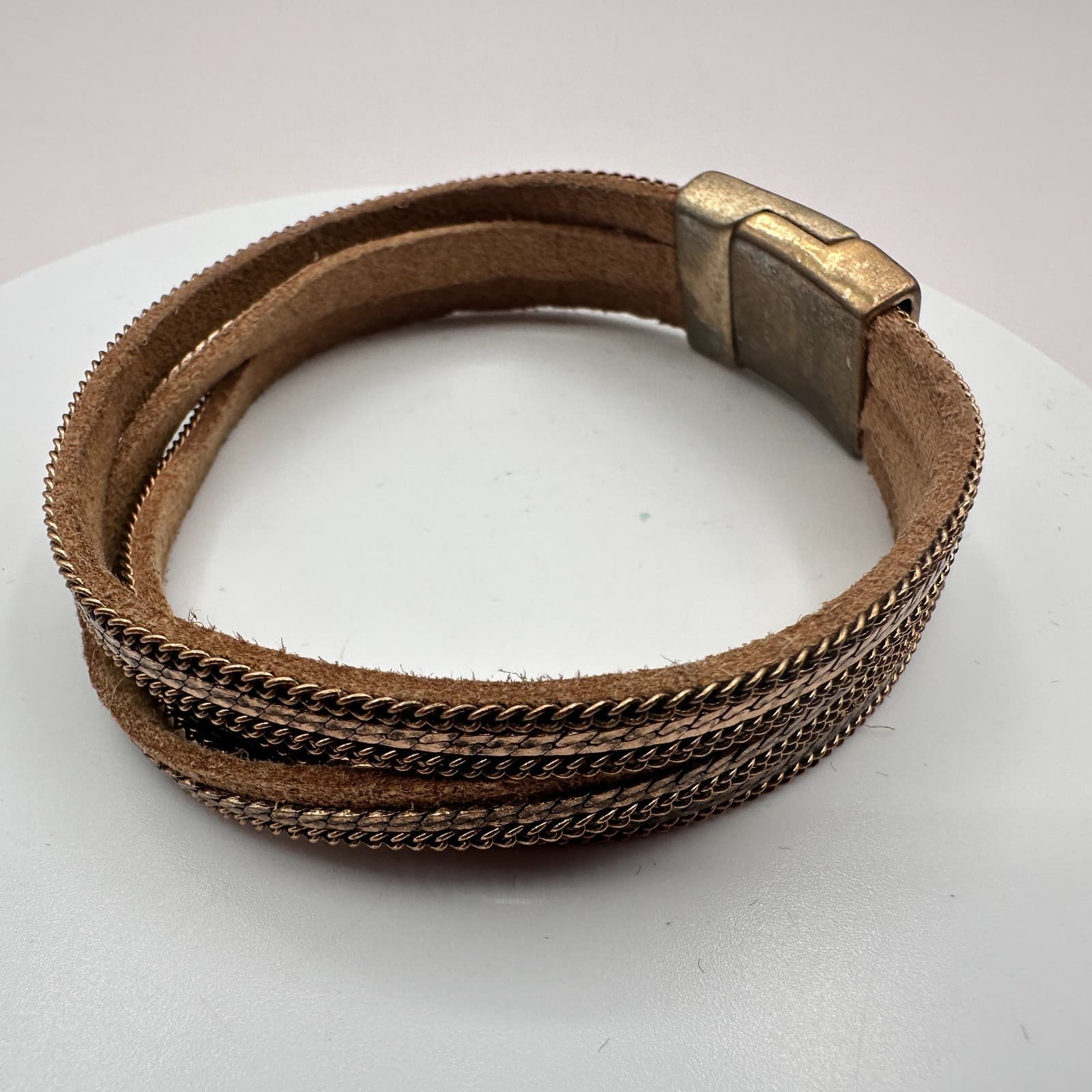 Vintage Y2K Gold Tone Leather Chain Wrapped Bracelet Unisex Classic Jewelry - Image 1