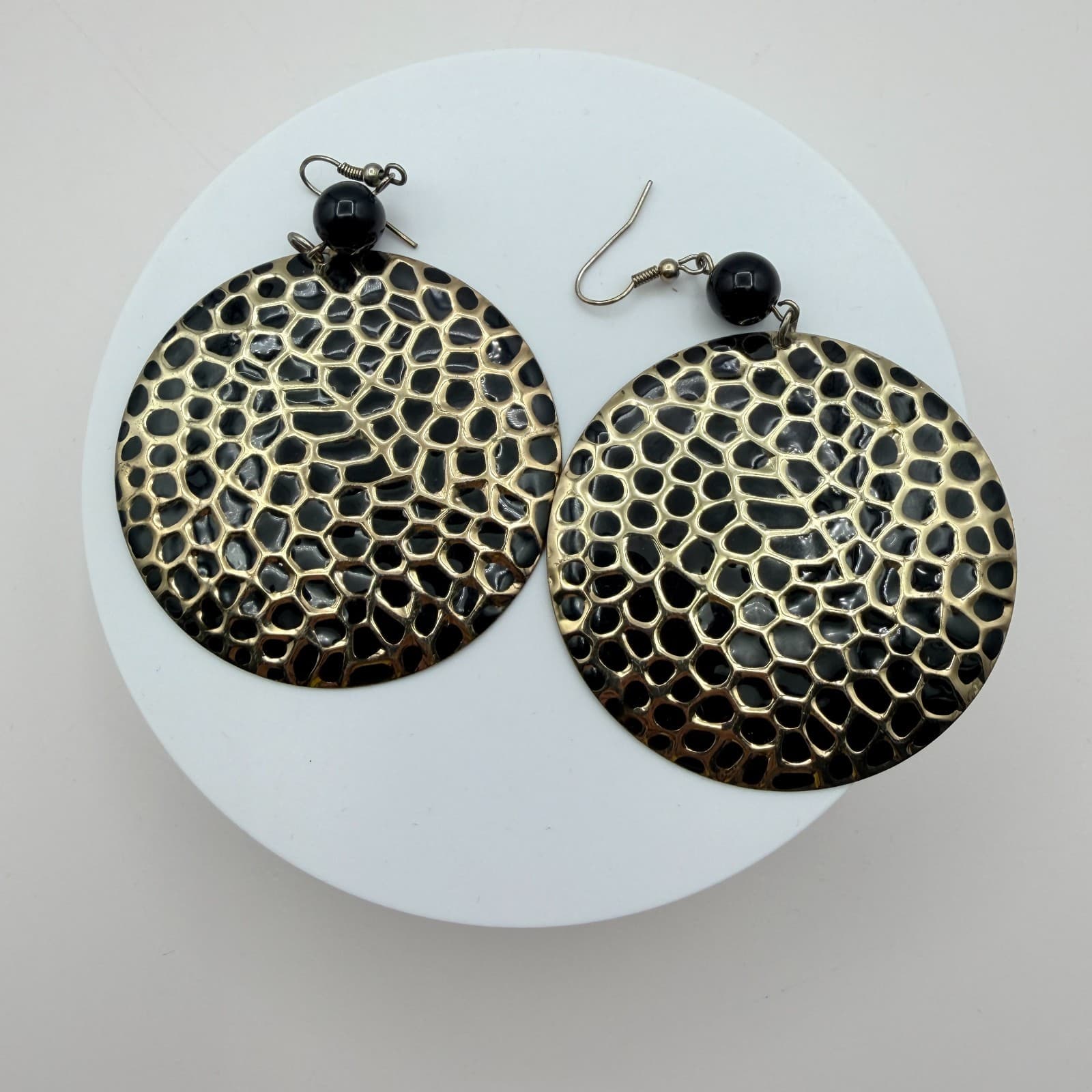 Vintage Y2K Gold Tone Hammered Disk Dangle Earrings Women's Classic Jewelry - Image 1