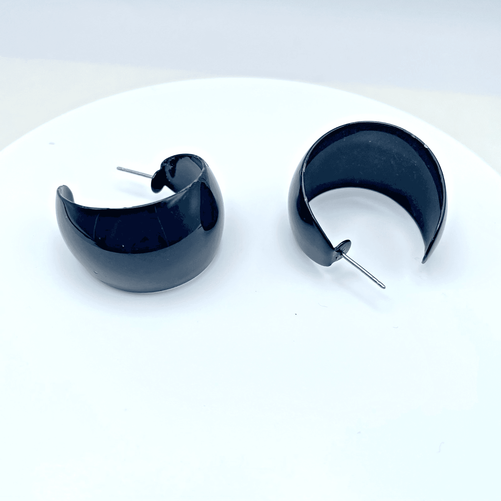 Vintage 80s Black Enamel Wide Hoop Earrings Women's Classic Fashion Jewelry - Image 1