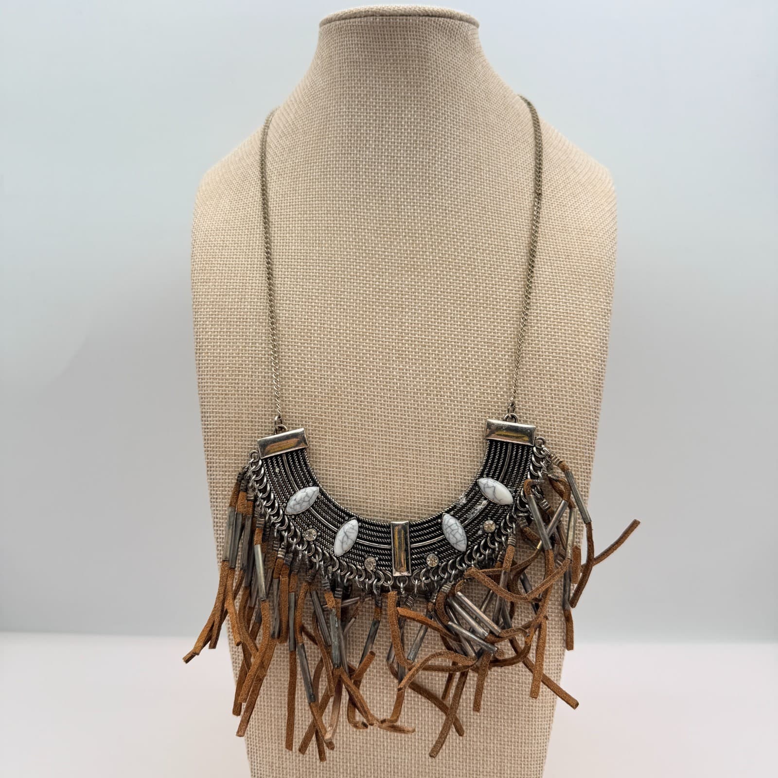 Vintage Y2K Howlite Tassel Bib Necklace Statement Boho Women's Classic Jewelry - Image 1