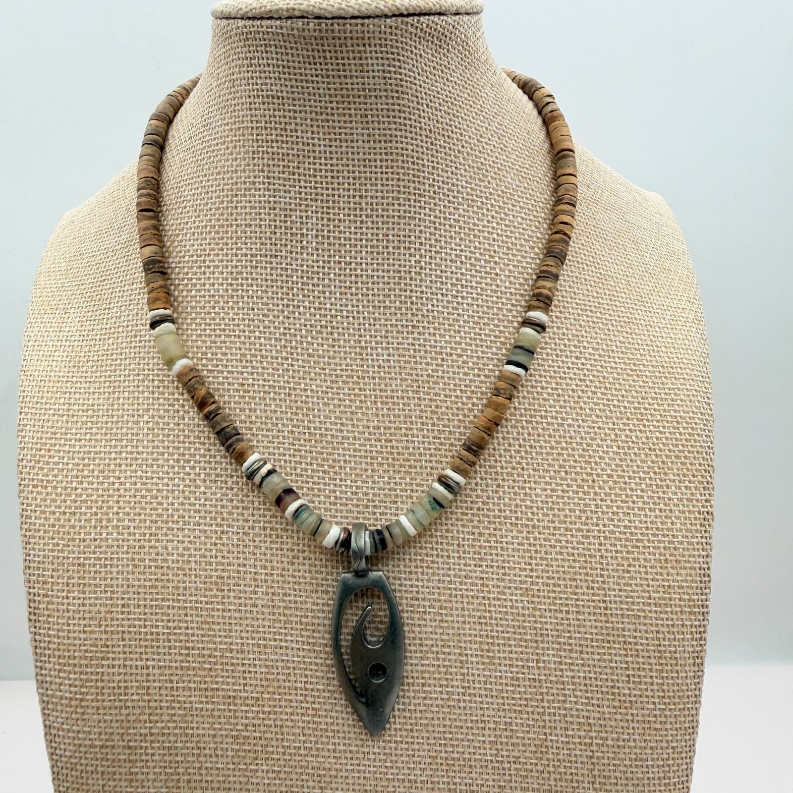 VTG Y2K Silver Tone Heishe Wooden Beaded Pewter Fish Pendant Necklace Jewelry - Image 1