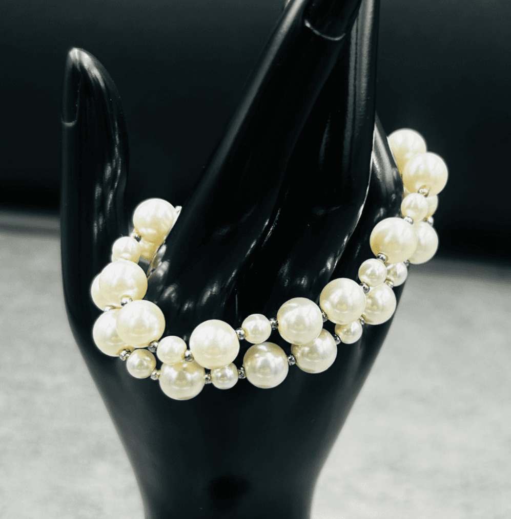 Vintage 80s 90s Faux Pearl Cluster Stretch Bracelet Elegant Bridal Chic - Image 1