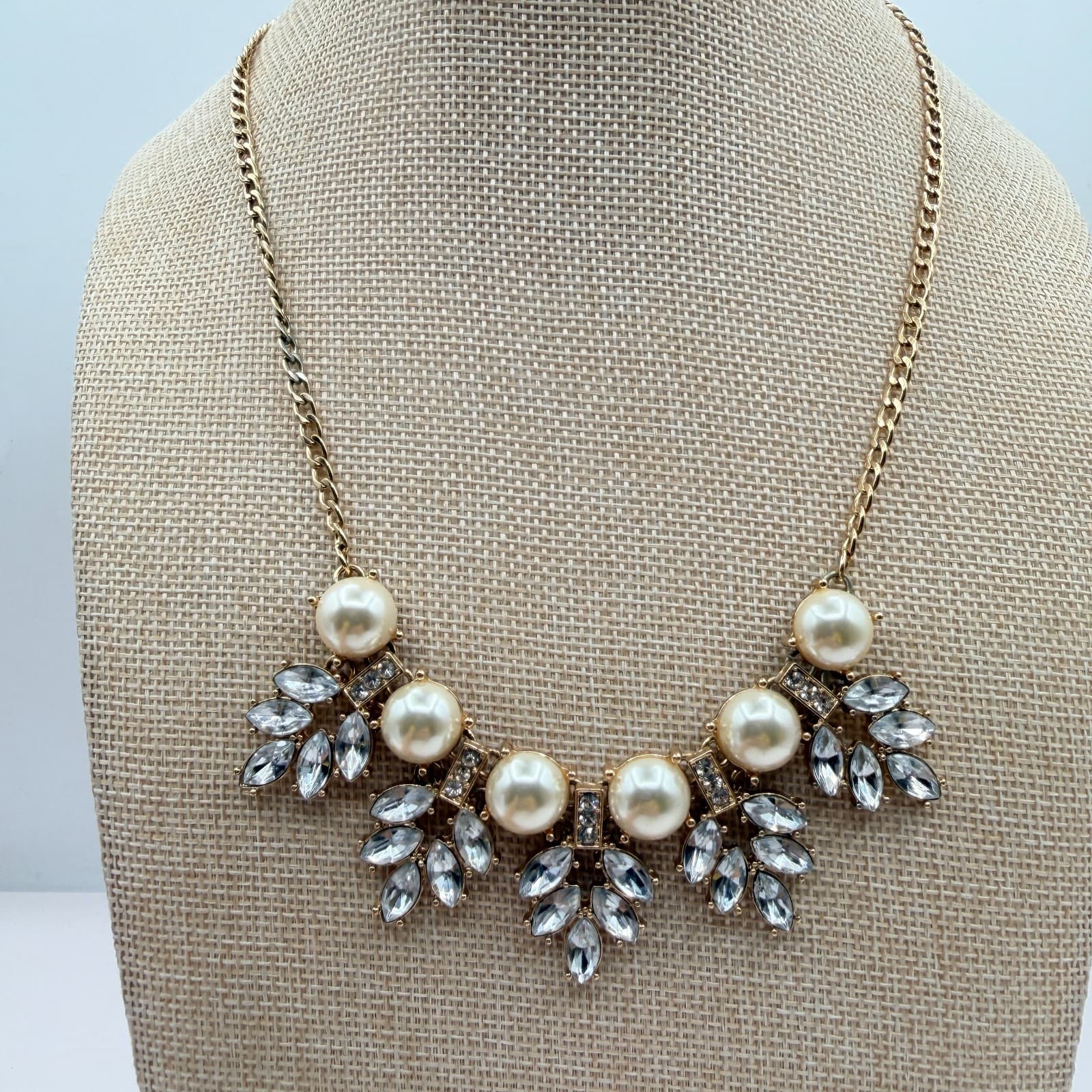 Vintage Y2K Gold Tone Rhinestones Faux Pearl Necklace Statement Women's Jewelry - Image 1