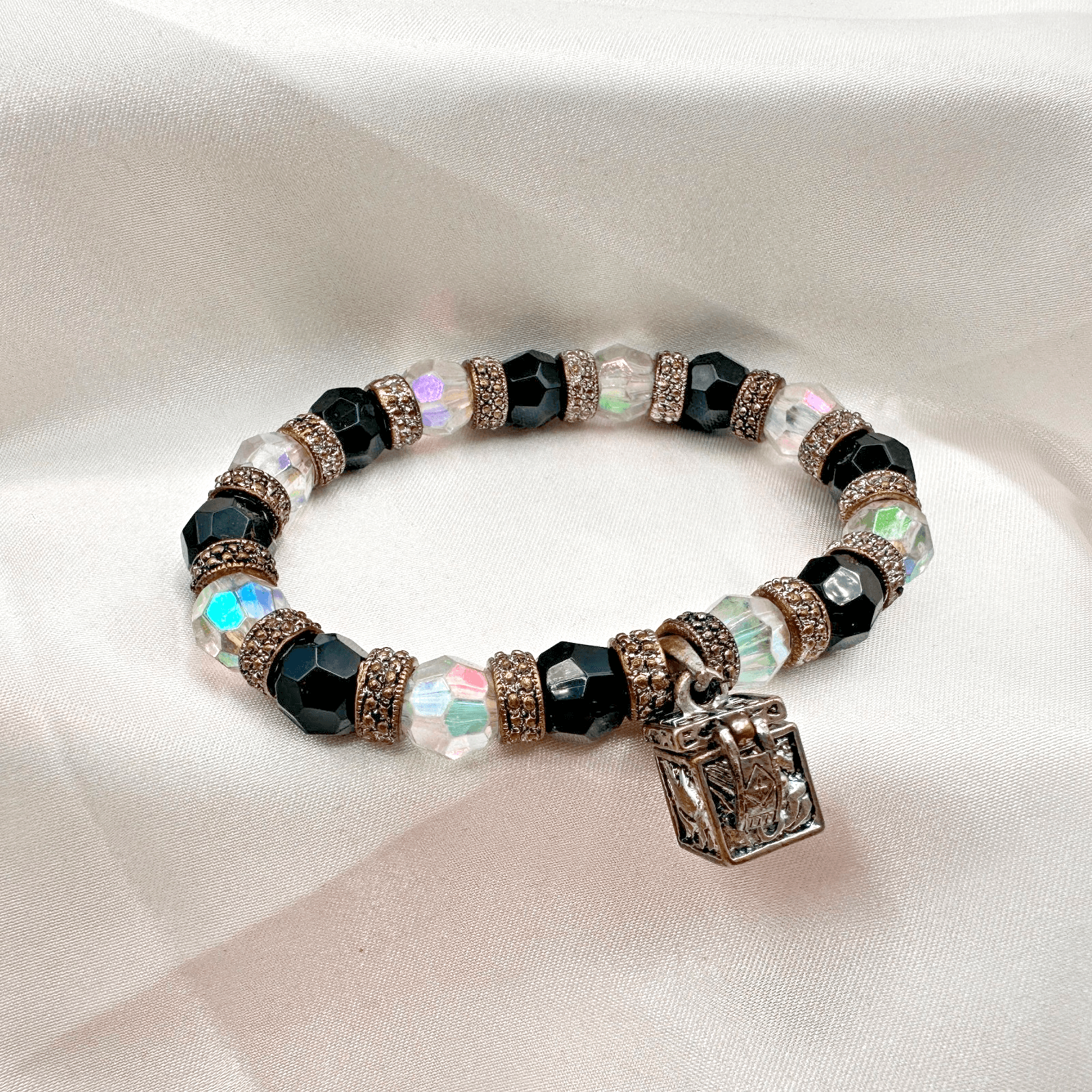 Vintage 90s Glass Bead Silver Tone Locket Charm Bracelet Boho Fashion Jewelry - Image 1