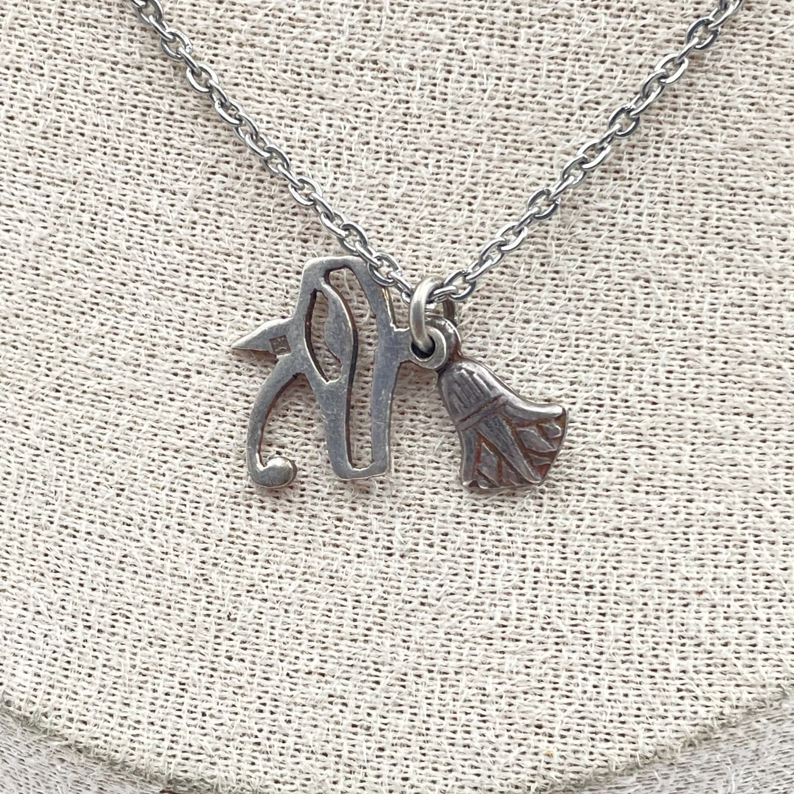 Vintage Silver Tone Ancient Egyptian Eye of Horus & Lotus Charm Necklace Jewelry - Image 1