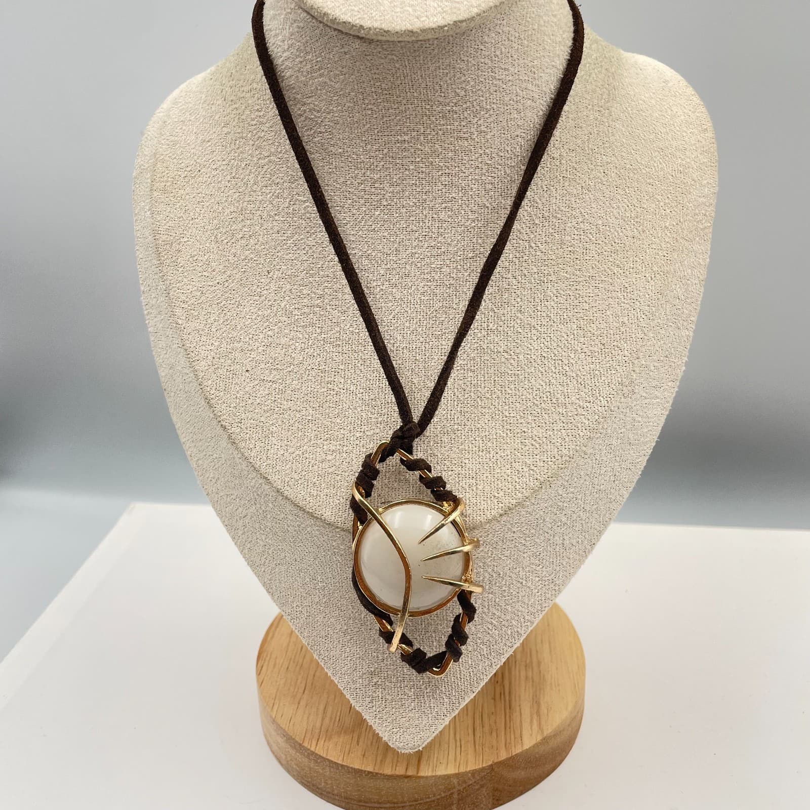 Vtg Boho Gold Tone White Moonstone Pendant Brown Faux Suede Cord Wrap Necklace - Image 1