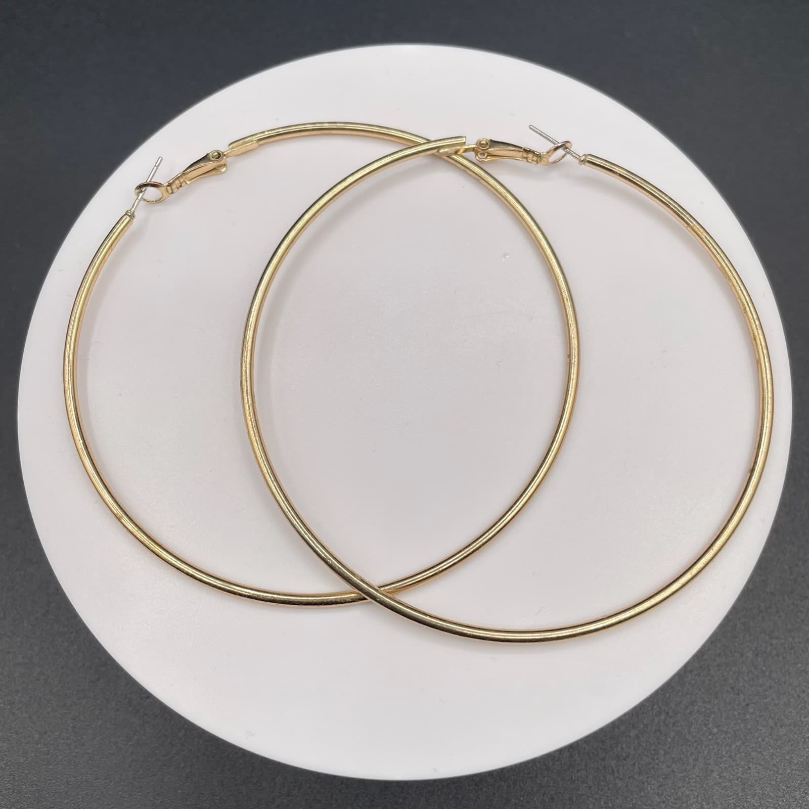 Vintage Large Thin Gold Fashion Jewelry Oversized Classic Modern Hoop Earrings - Image 1