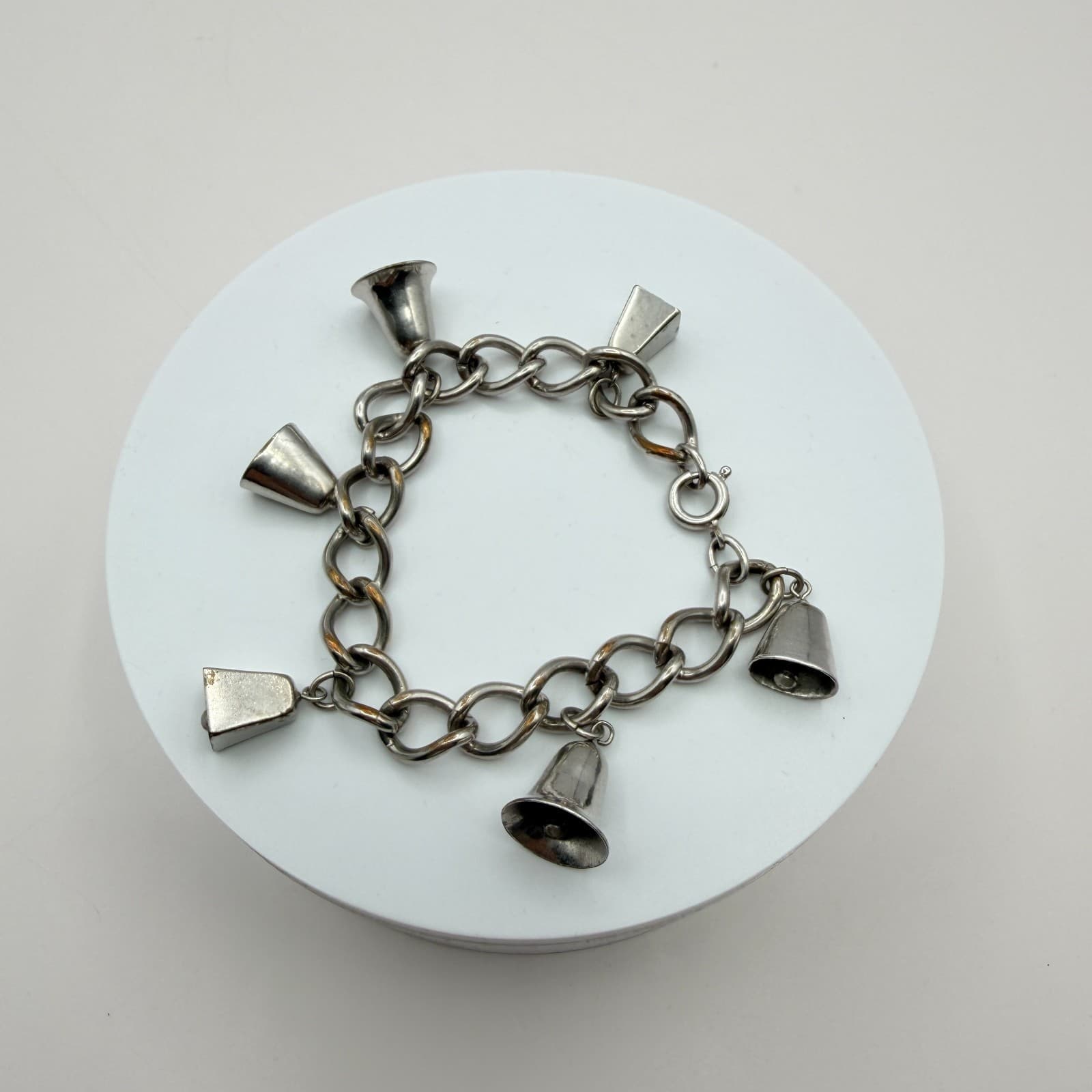 Vintage 80s Designer Coro Silver Tone Chime Bell Charm Link Bracelet Jewelry - Image 1