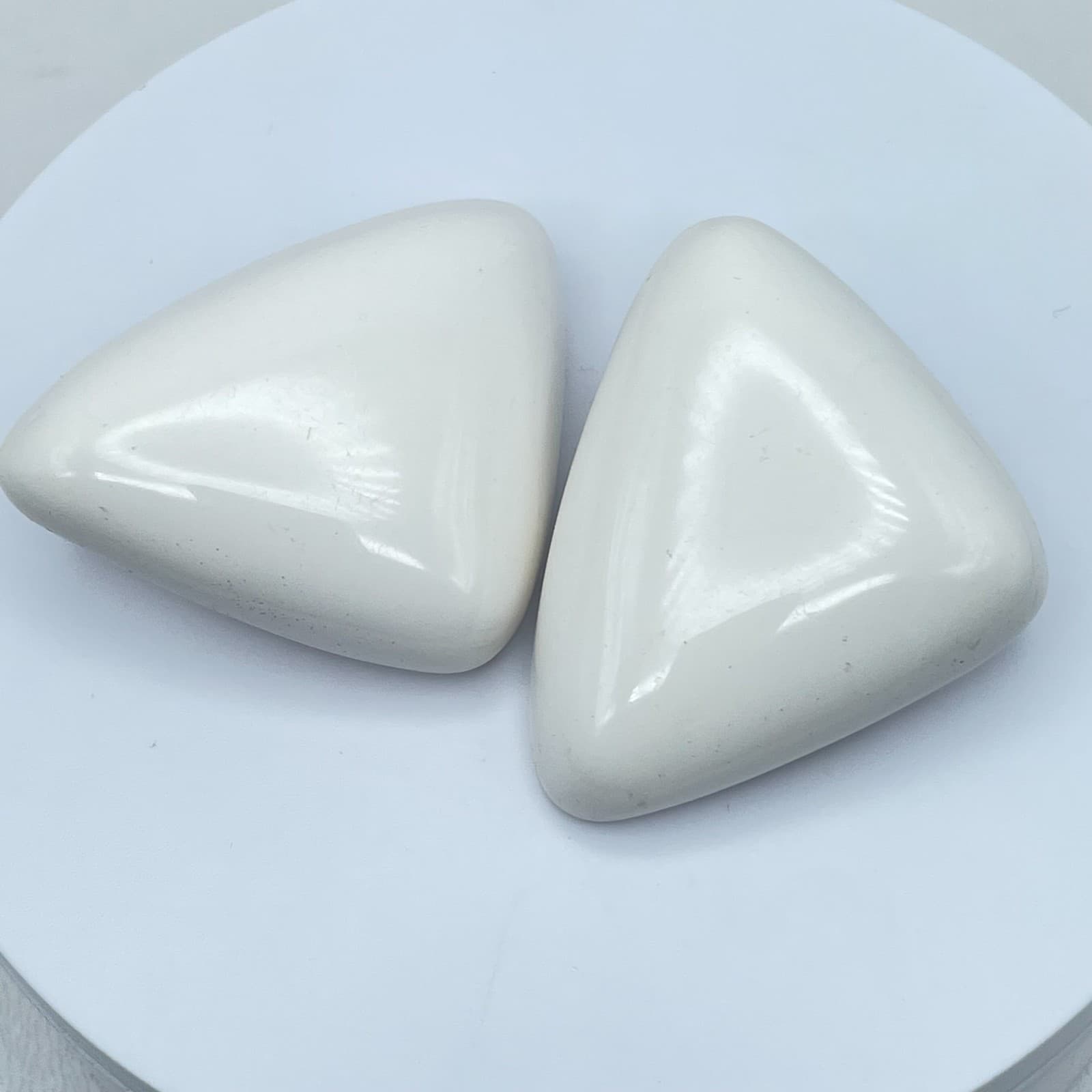 Vintage 90s White Enamel Triangle Earrings Retro Statement Women's Jewelry - Image 1