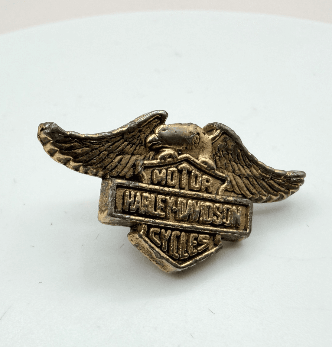 Vintage 90s Harley Davidson Pin Eagle Logo Gold Tone Biker Fashion Jewelry - Image 1