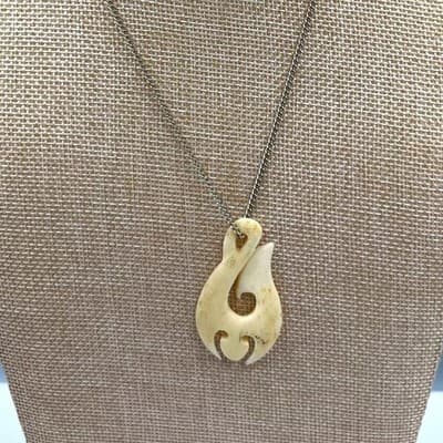 Vintage Antiqued Silver Tone Peacock Feather Floral Statement Bib Necklace - Image 1