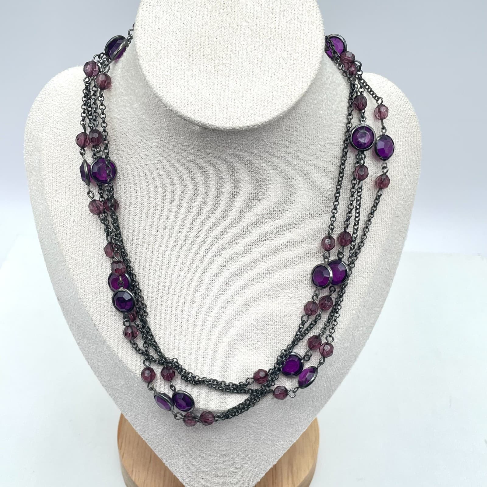 VTG Gunmetal-Tone Rolo Chain Purple Faceted Bezel Glass Beads Station Necklace - Image 1