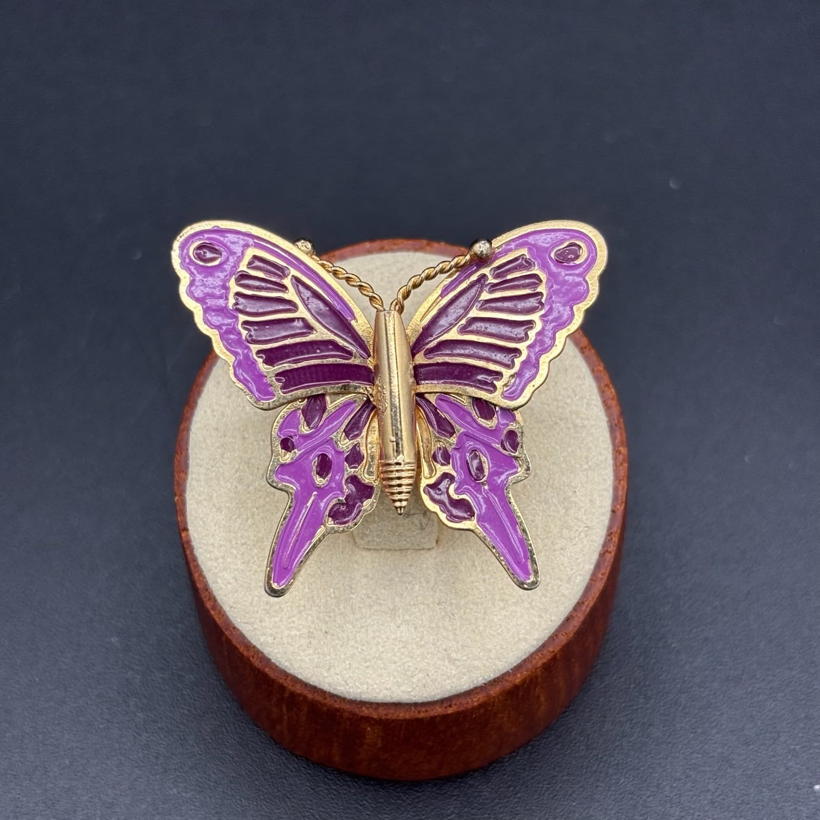 Vintage Purple Enamel Gold-Tone Metal Christmas Fashion Butterfly Brooch Pin - Image 1