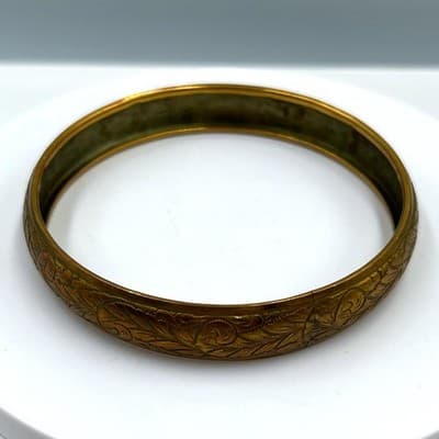 Vintage Etched Gold Tone Hinged Bangle Bracelet Floral Scroll Design Classic - Image 1