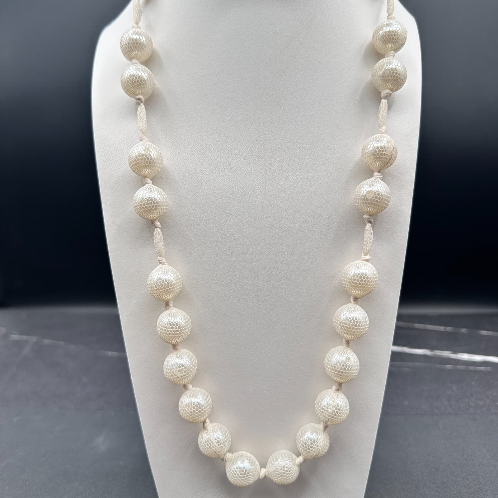 Vintage 90s Cream Faux Pearl Mesh Net Wrap Bead Necklace Classic Women's Jewelry - Image 1